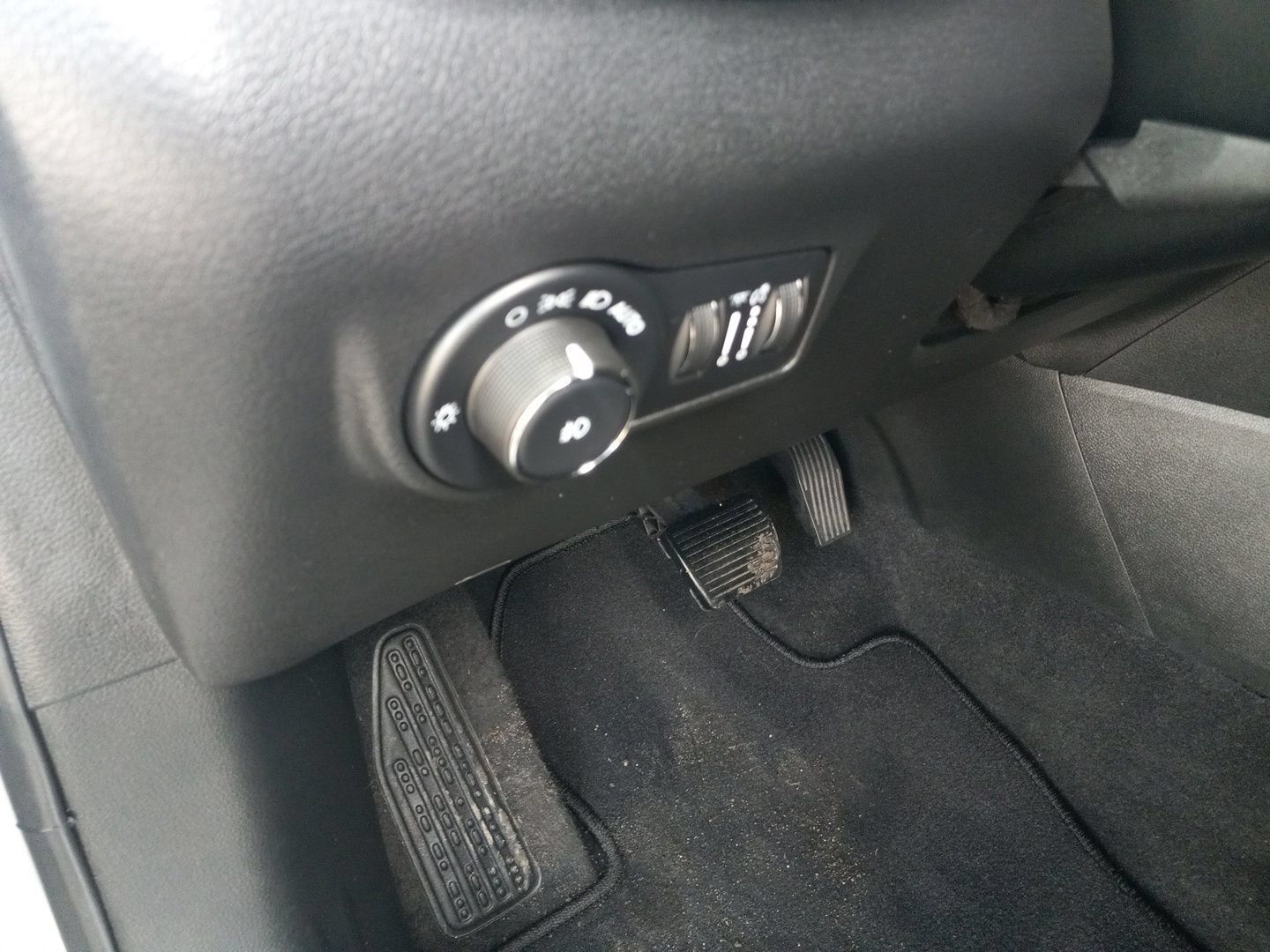 Used 2026 Jeep Compass Limited AWD/4WD image 21