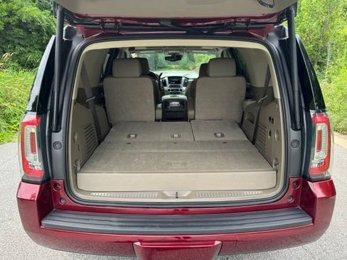Used 2018 GMC Yukon SLT AWD/4WD image 14