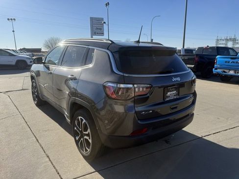 Used 2024 Jeep Compass Limited image 8