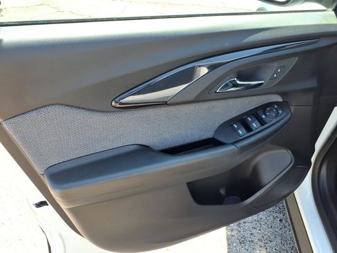 Certified 2023 Chevrolet TrailBlazer LT w/ Convenience Package image 7