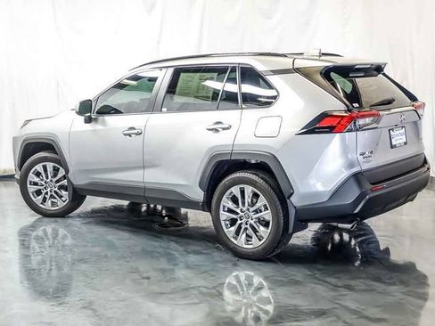 Used 2024 Toyota RAV4 XLE Premium w/ Weather Package AWD/4WD image 9