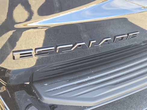 New 2026 Cadillac Escalade Platinum Sport w/ LPO, ONYX Package image 27