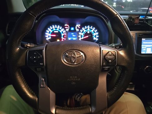 Used 2018 Toyota 4Runner SR5 Premium w/ Wilderness Package image 11