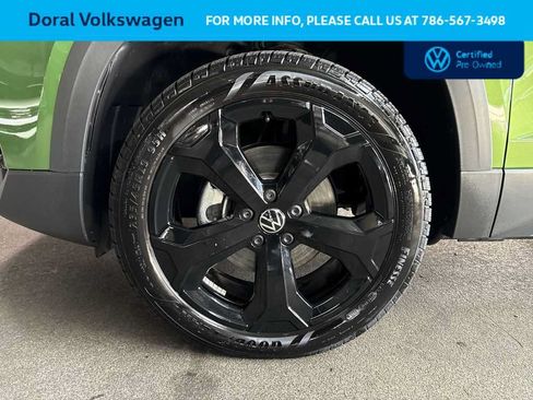 Used 2025 Volkswagen Taos SEL w/ Black Wheel Plus Package AWD/4WD image 10