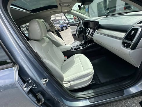 Used 2023 Kia Sorento S w/ Panoramic Sunroof Package AWD/4WD image 34
