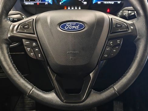 Used 2022 Ford Edge SEL w/ Convenience Package image 5