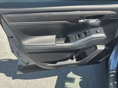 Used 2021 Toyota Highlander Limited AWD/4WD image 15
