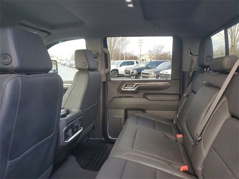 Used 2024 Chevrolet Silverado 3500 LTZ w/ LTZ Premium Package image 8