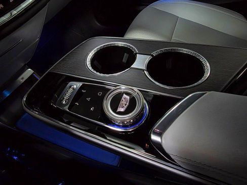 Used 2024 Cadillac Lyriq Sport image 28