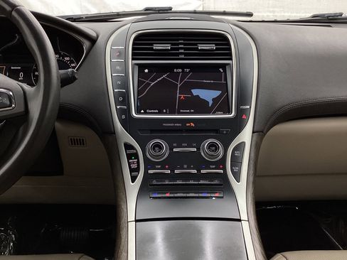 Used 2017 Lincoln MKX Reserve w/ Lincoln MKX Climate Package AWD/4WD image 30