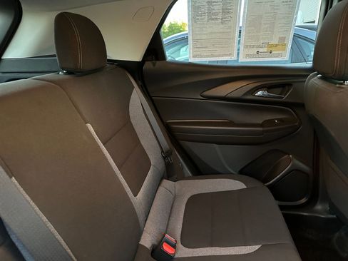 Used 2025 Chevrolet TrailBlazer LT image 35