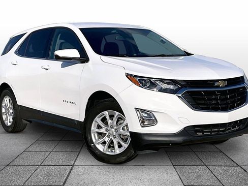 Used 2019 Chevrolet Equinox LT image 2