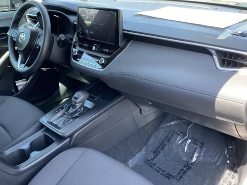 Certified 2026 Toyota Corolla Cross LE FWD image 18