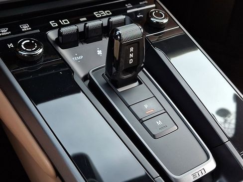 Used 2023 Porsche 911 Carrera image 13