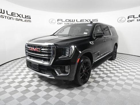 Used 2023 GMC Yukon XL SLT AWD/4WD image 1