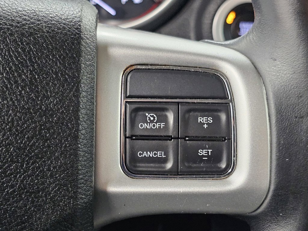 Used 2017 Dodge Journey SXT FWD image 32