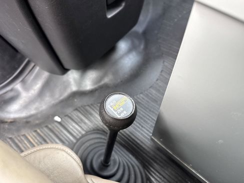 Used 2016 Chevrolet Express 2500 image 14