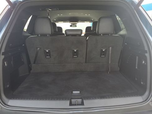 Certified 2025 Buick Enclave Preferred AWD/4WD image 10