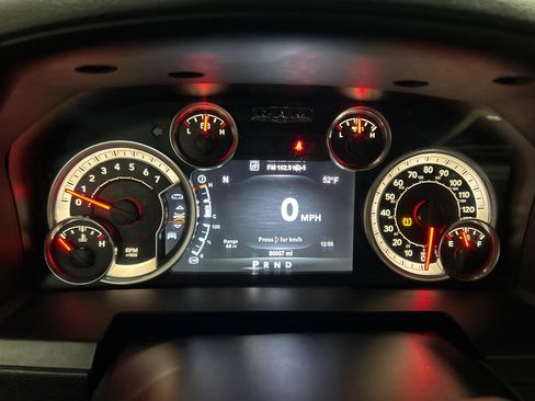 Used 2015 RAM 2500 Laramie AWD/4WD image 18