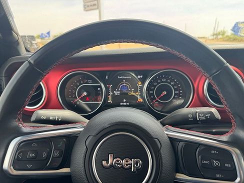 Used 2021 Jeep Gladiator Rubicon image 18