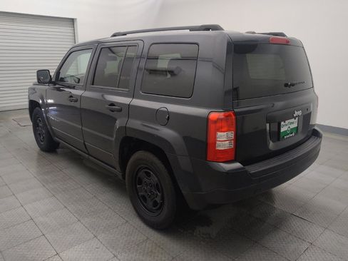 Used 2016 Jeep Patriot Sport image 5