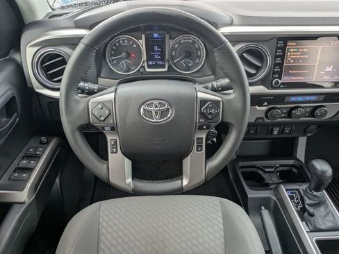 Used 2022 Toyota Tacoma SR5 w/ Technology Package RWD image 29