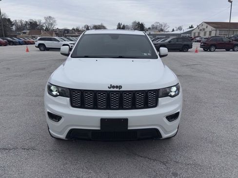 Used 2020 Jeep Grand Cherokee Altitude image 6