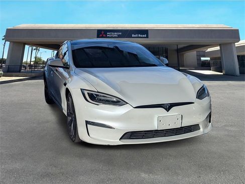 Used 2021 Tesla Model S Plaid image 2