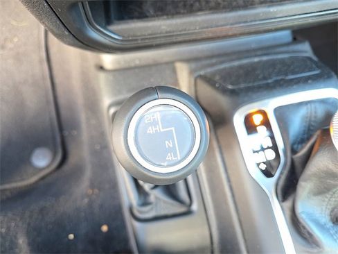 Used 2021 Jeep Wrangler Unlimited Sahara image 24