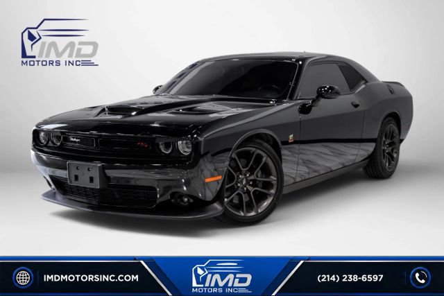 Used 2022 Dodge Challenger R/T Scat Pack RWD image 1