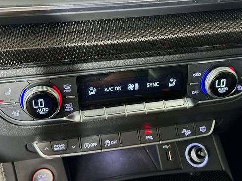 Used 2018 Audi SQ5 Premium Plus w/ S Sport Package image 18