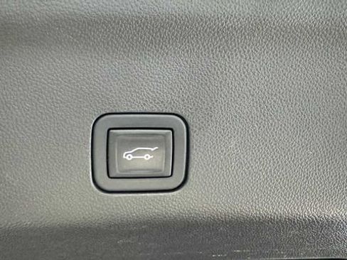 Used 2021 Chevrolet Tahoe RST w/ Luxury Package RWD image 39