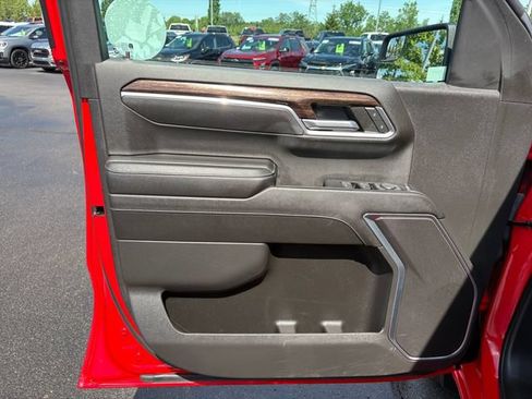 Used 2022 GMC Sierra 1500 Elevation AWD/4WD image 17
