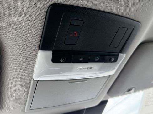 Used 2023 Nissan Pathfinder SL FWD image 26