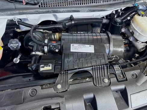 Used 2017 Chevrolet Express 2500 LT w/ LT Preferred Equipment Group RWD image 30