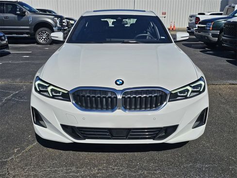 Used 2025 BMW 330i Sedan image 2