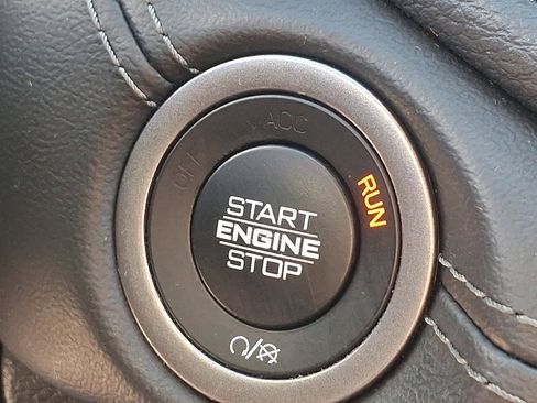 Certified 2021 Dodge Durango SXT w/ 3rd Row Seating Group image 23