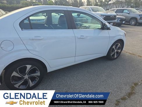 Used 2020 Chevrolet Sonic Premier FWD image 9
