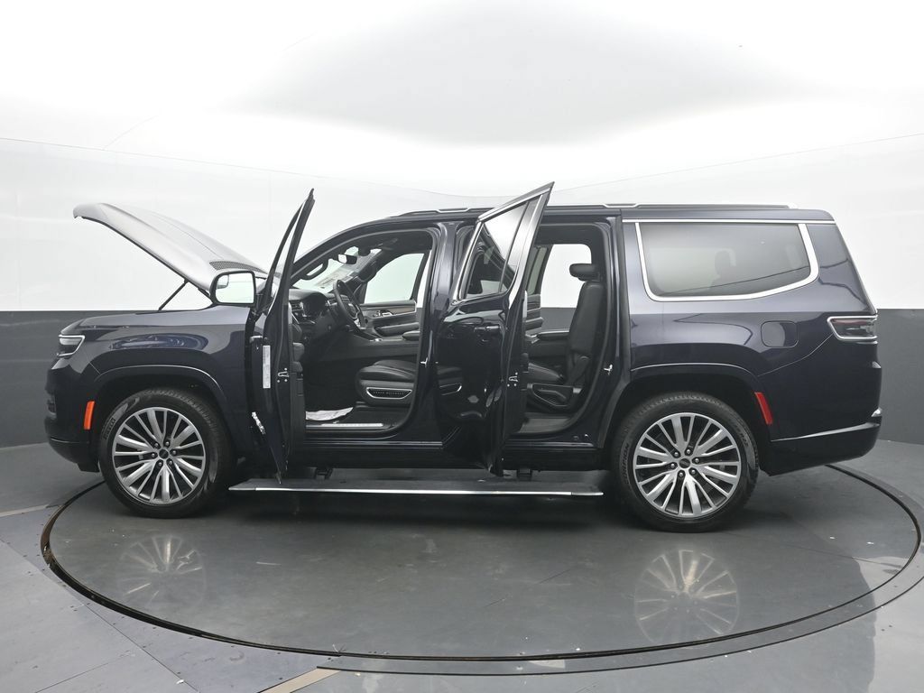 Used 2025 Jeep Grand Wagoneer 4WD image 62