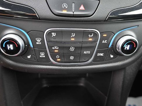 Used 2022 Chevrolet Equinox RS AWD/4WD image 15