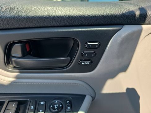 Used 2018 Honda Odyssey EX-L image 18