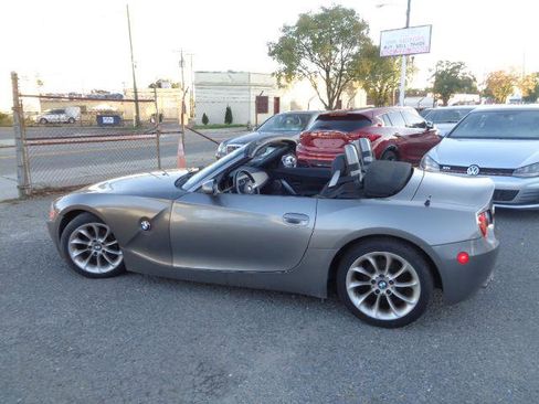 Used 2003 BMW Z4 2.5i image 11