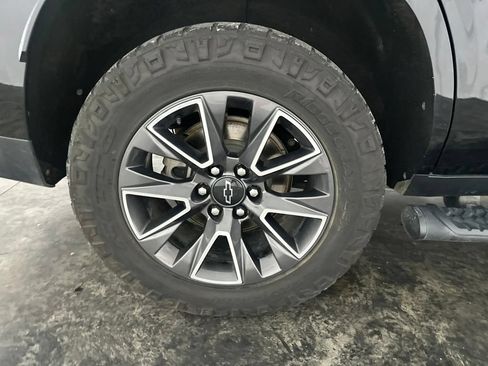 Used 2021 Chevrolet Tahoe Z71 w/ Z71 Signature Package AWD/4WD image 5