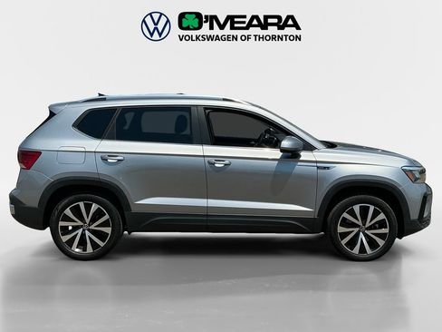 Used 2022 Volkswagen Taos SE AWD/4WD image 6