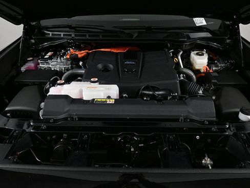 Used 2024 Toyota Sequoia Limited image 32