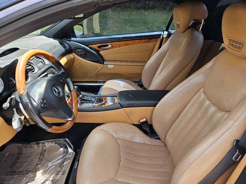 Used 2011 Mercedes-Benz SL 550 image 15