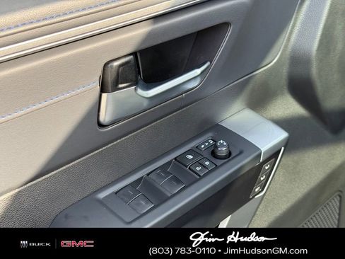 Used 2024 Toyota Tundra Platinum w/ TRD Off-Road Package AWD/4WD image 22