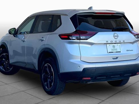 Used 2024 Nissan Rogue SV image 12