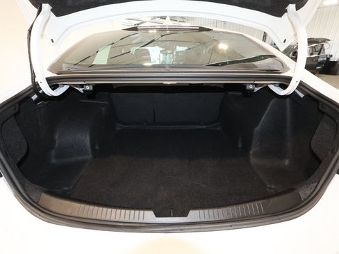 Used 2025 Chevrolet Malibu LT FWD image 24