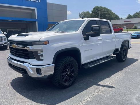 Used 2025 Chevrolet Silverado 2500 LT w/ Convenience Package AWD/4WD image 7